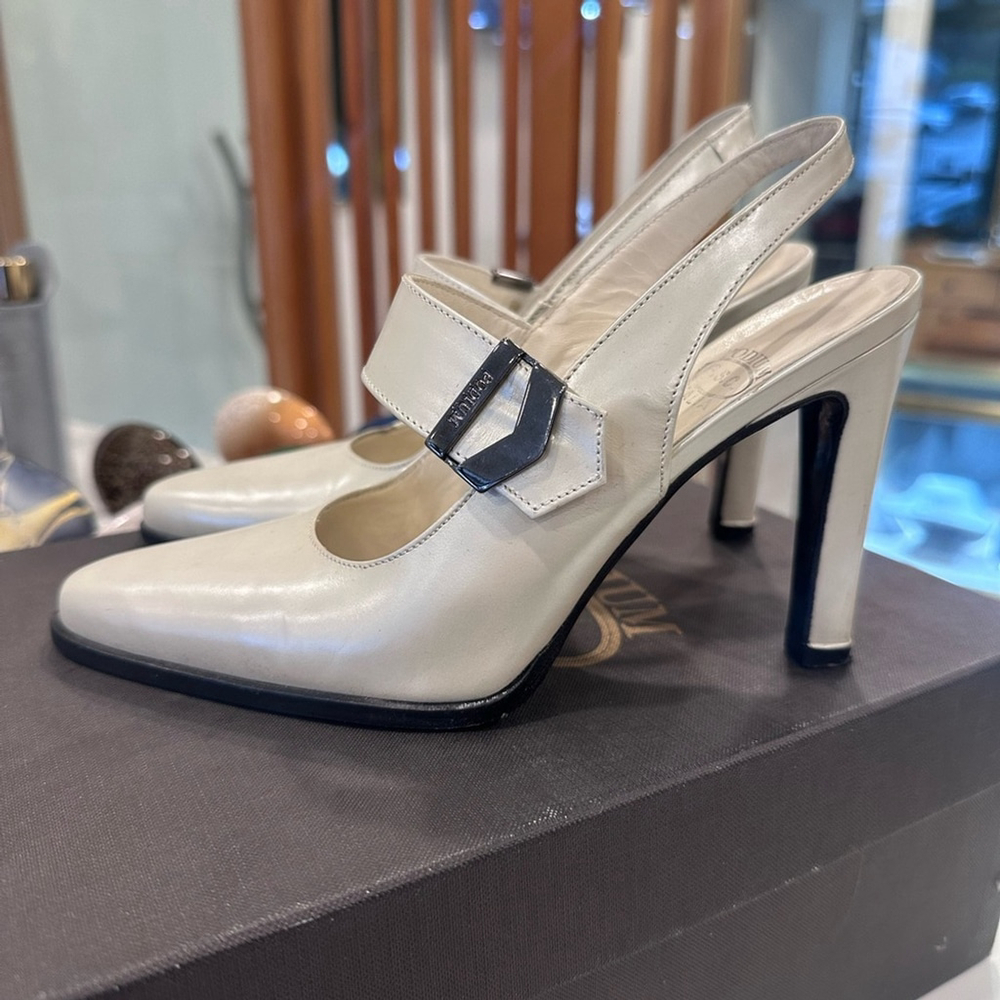 Chic Black and White Slingback Heels with Closed Toe